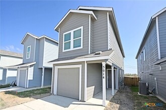 Building Photo - 5014 Winecup Cv