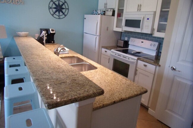 Building Photo - 9520 Seawall Blvd