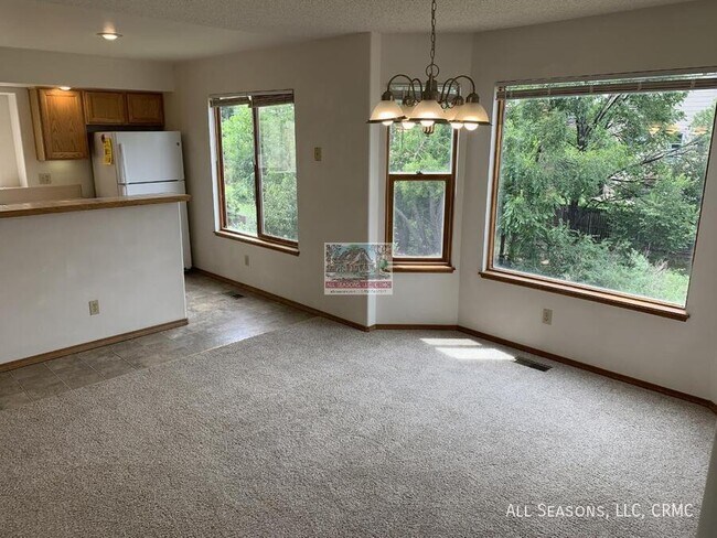 Building Photo - 5820 Corinth Dr