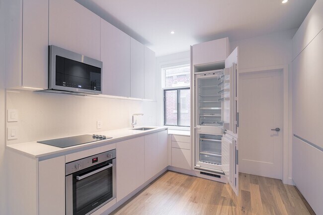 Photo du bâtiment - 6885-6891 Sherbrooke west