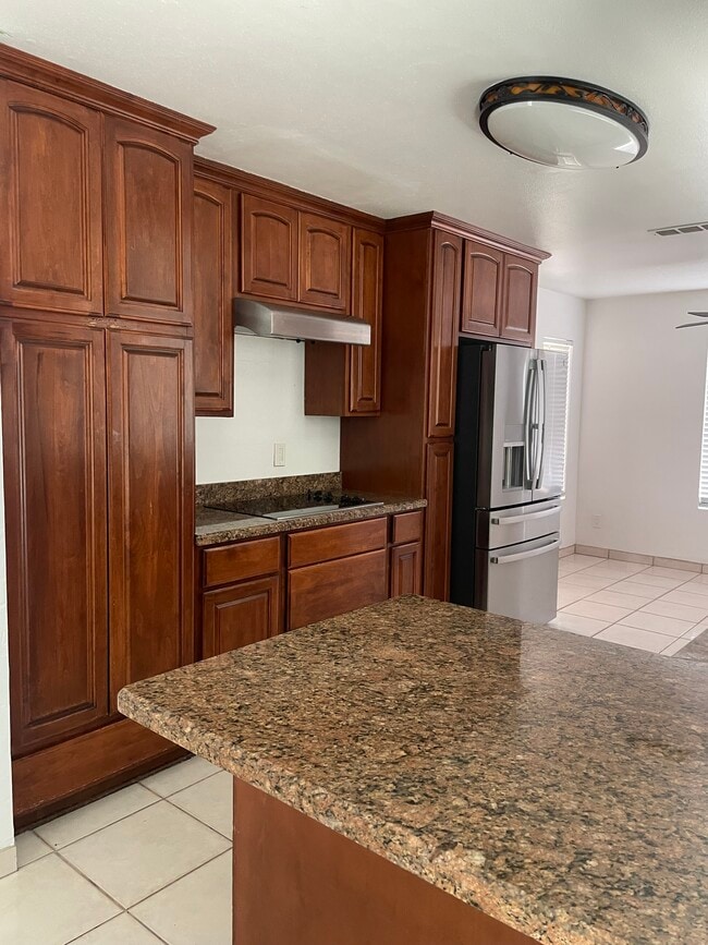 Foto del edificio - 4537 N 101st Ave