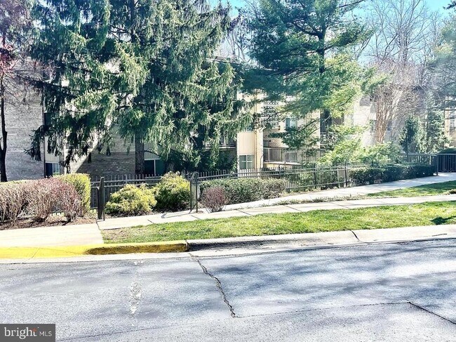 Foto del edificio - 12203 Braxfield Ct