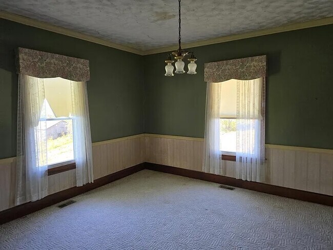 Foto del edificio - 595 Bethel Ridge Rd