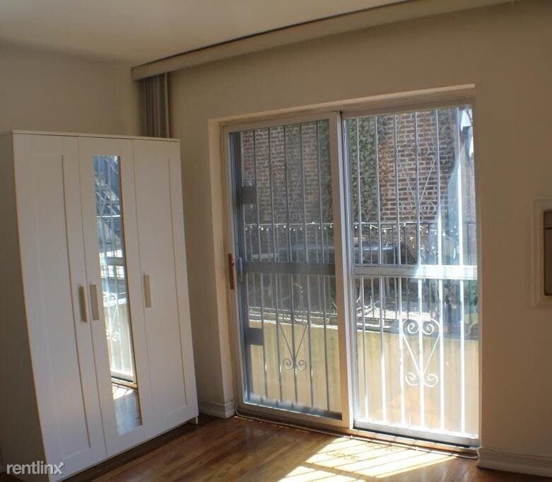 Foto principal - 2 br, 1 bath Apartment - 3211 23rd St