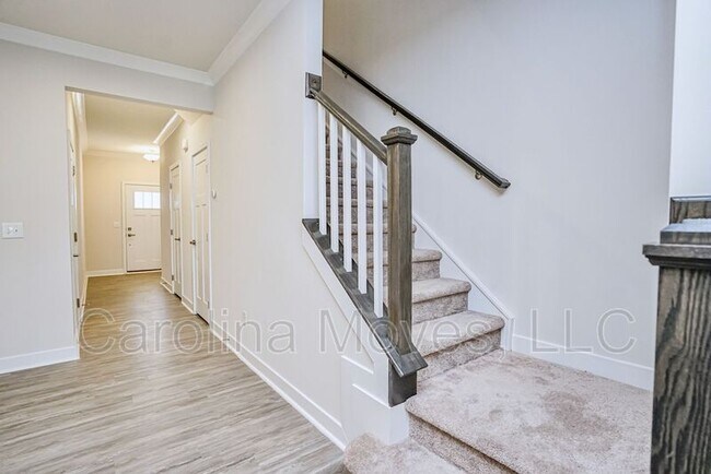 Building Photo - 407 Huntingdale Pl
