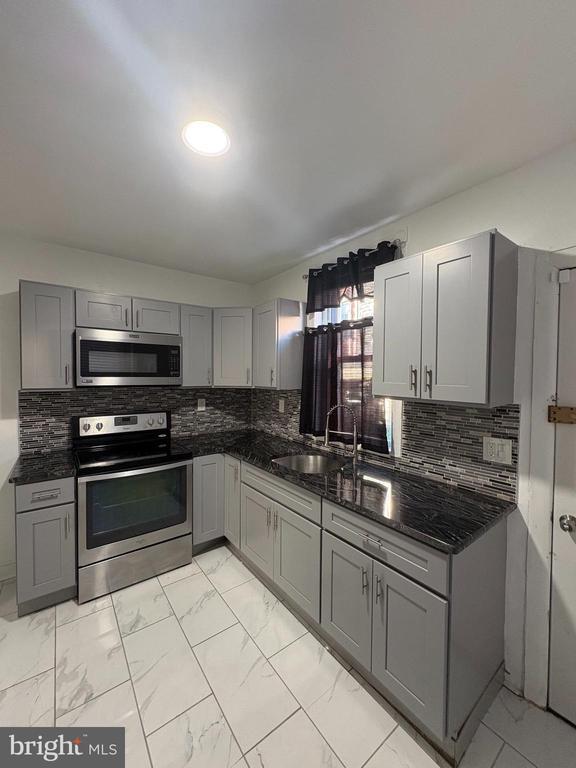 Foto del edificio - 3752 N 8th St