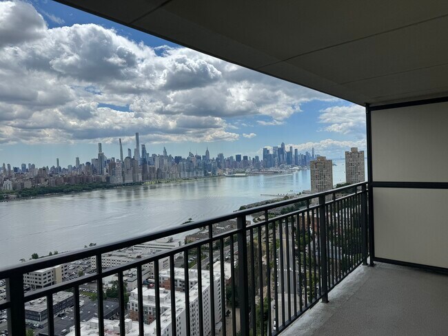 Foto del edificio - 7855 Boulevard East
