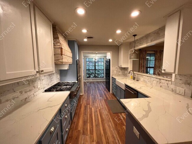 Foto del edificio - 6063 Grants Ferry Rd