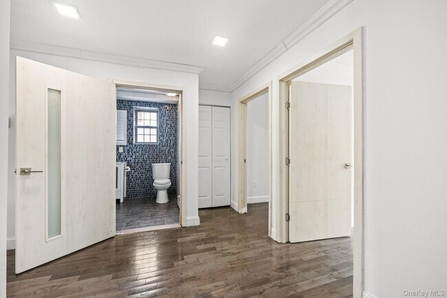 Foto del edificio - 4828 Barnes Ave