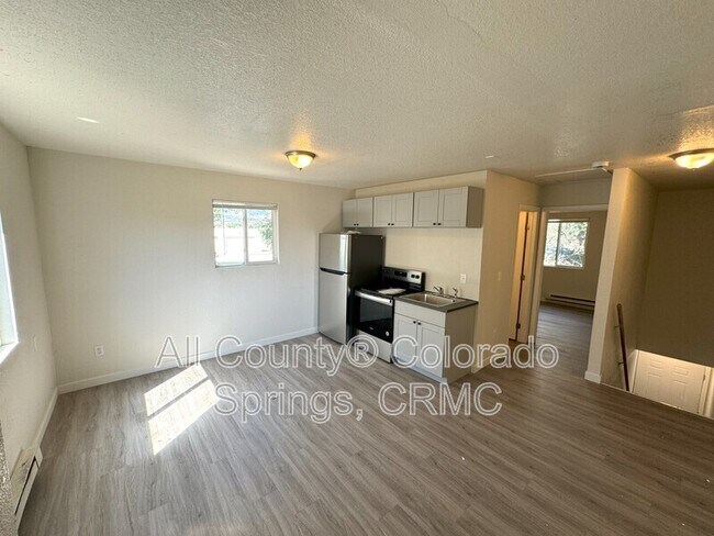 Foto del edificio - 4325 Lashelle Ave