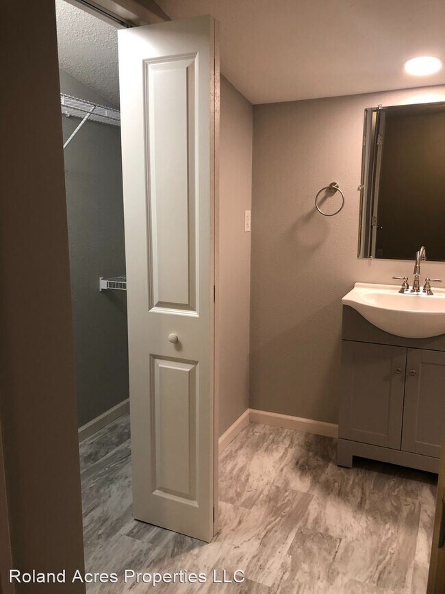 Foto del edificio - 2 br, 2 bath House - 512 University Parkway