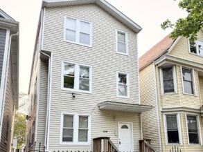 Building Photo - 3238 N Whipple St