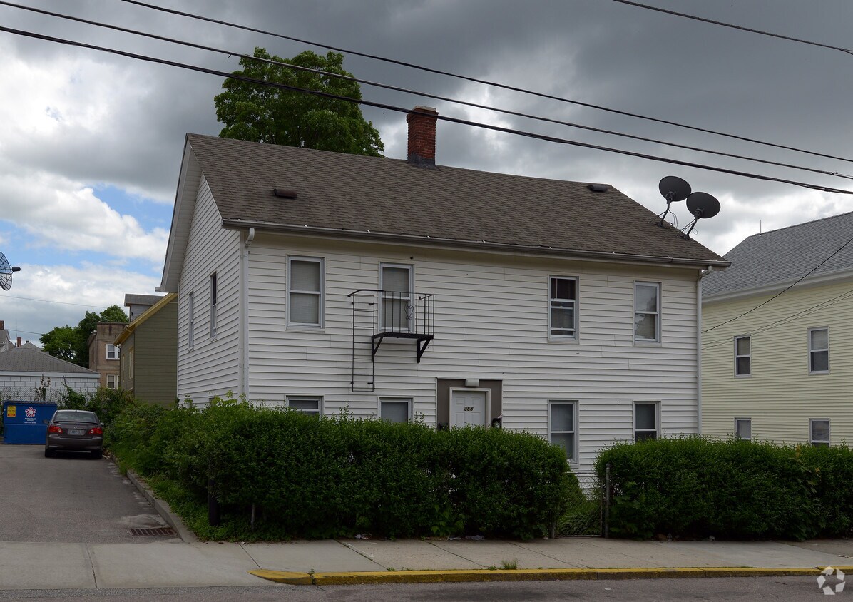 Building Photo - 358 Cowden St