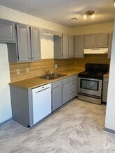 Building Photo - 402 W Quantico St