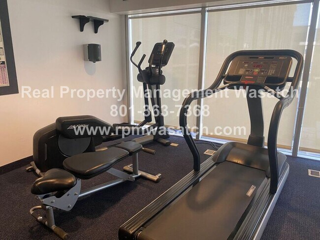 Foto del edificio - 4276 S Main St