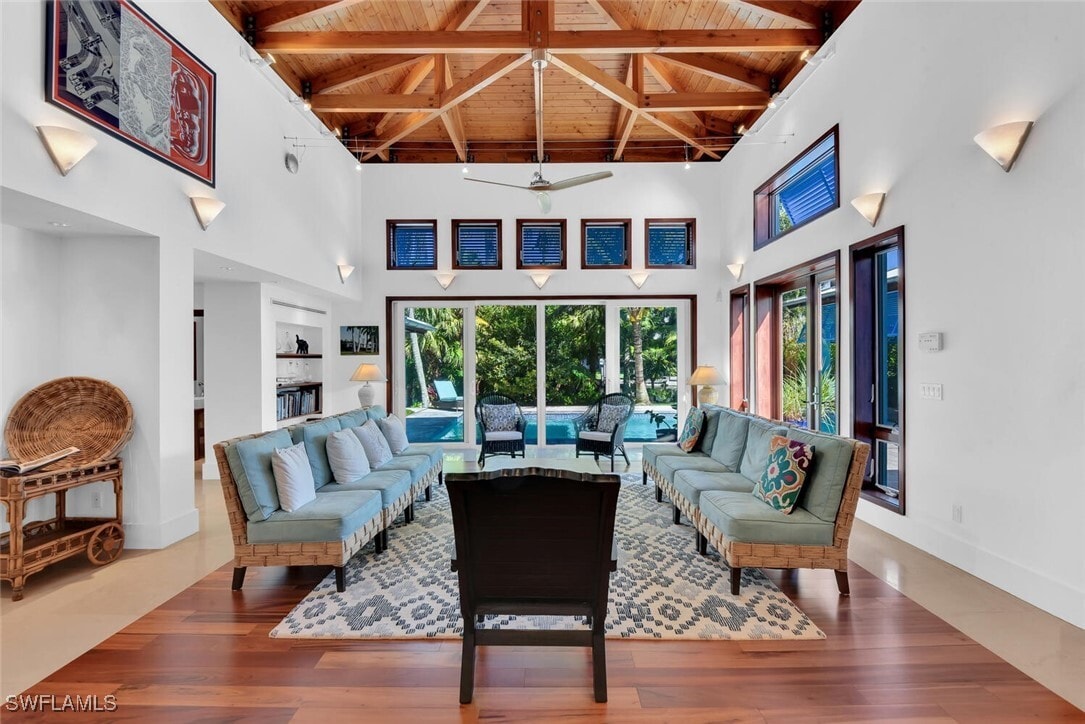 Foto principal - 795 18th Ave S
