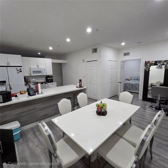 Foto del edificio - 6940 NW 179th St