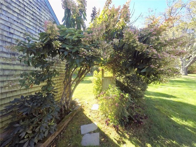 Foto del edificio - 124 Woodland Dr
