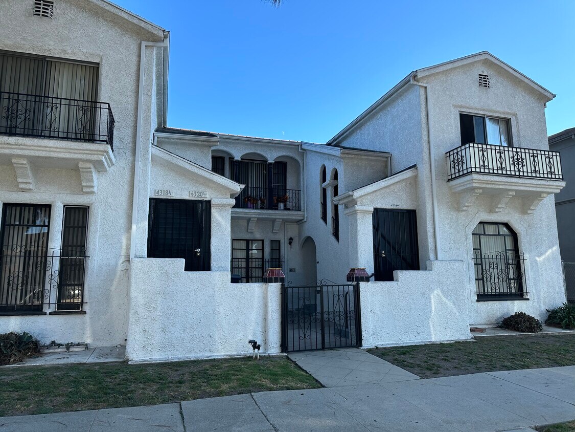 Primary Photo - 4322 Leimert Blvd