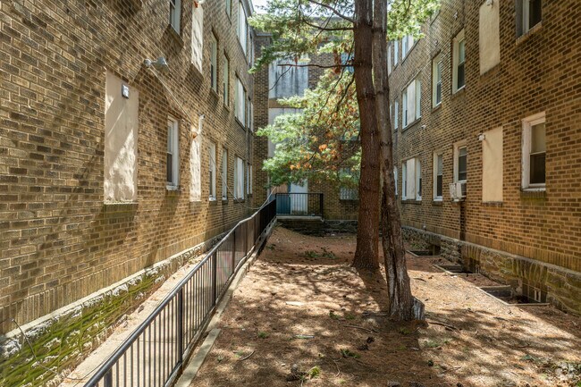 Foto del edificio - Willows Apartments