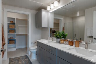 Interior Photo - Kelsey at Scofield Farms