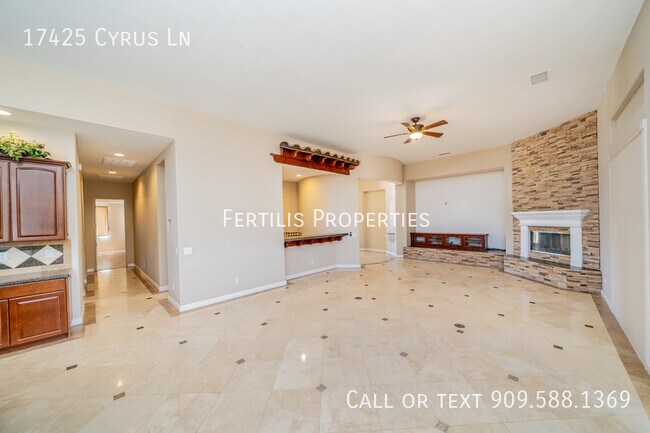 Foto del edificio - 17425 Cyrus Ln