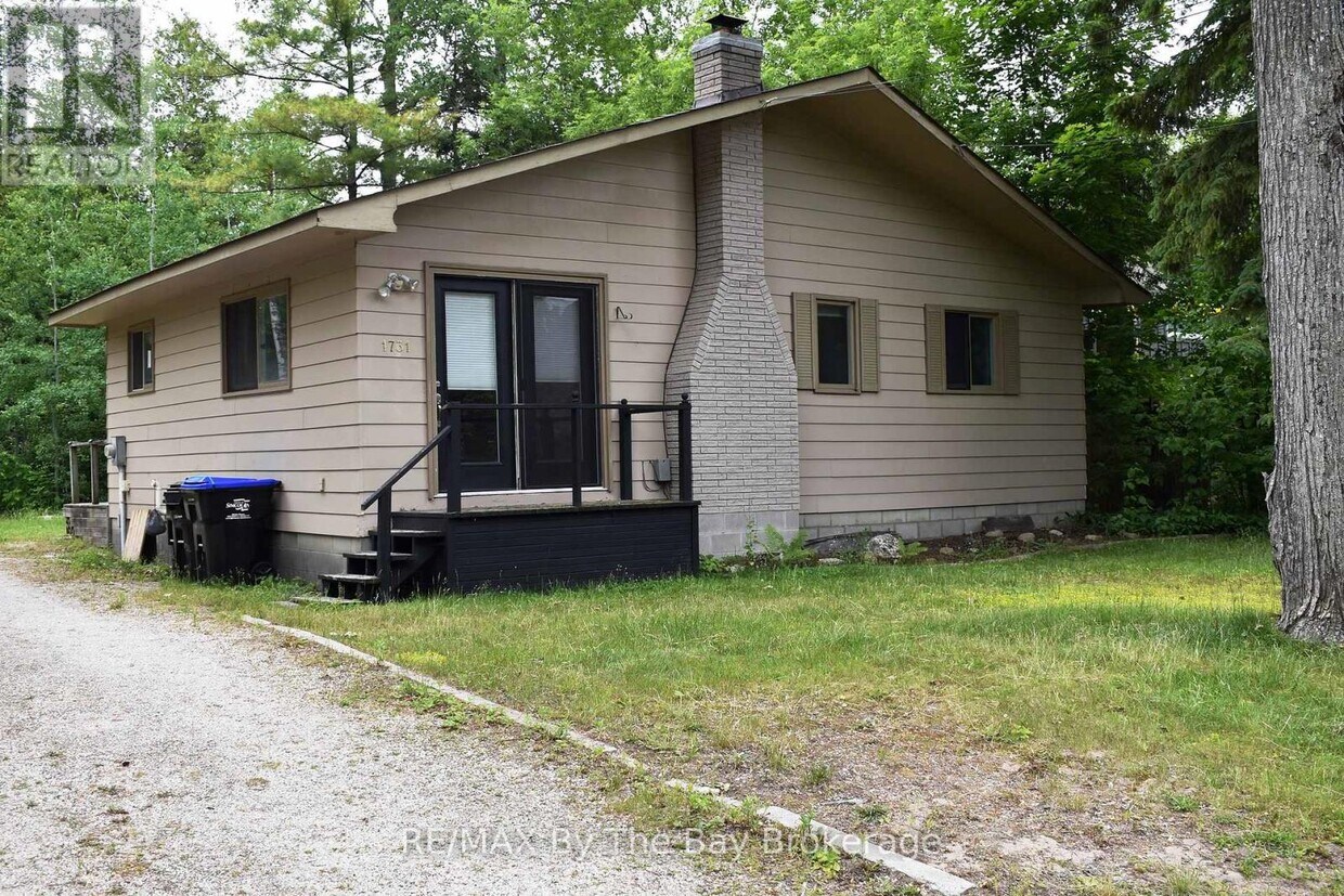 Primary Photo - 1731 Shore Ln