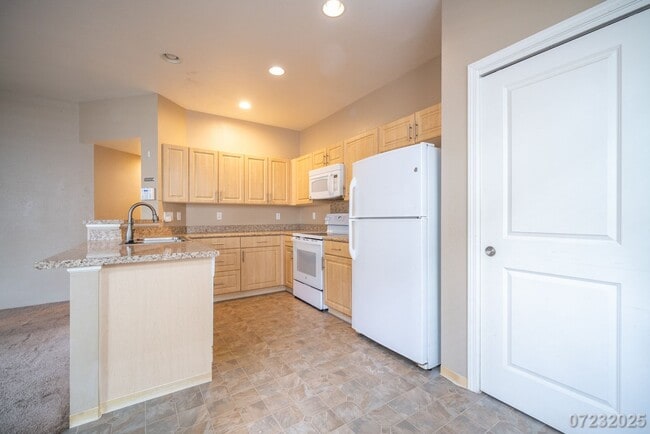 Building Photo - $3800.00 | 4BD/2.5BA Single Family Home In...