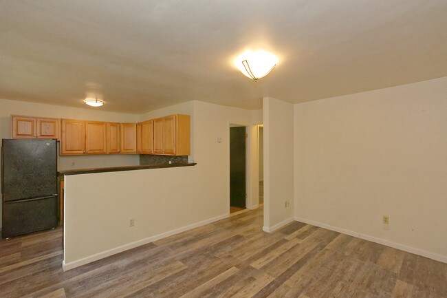 Building Photo - 78 1st St