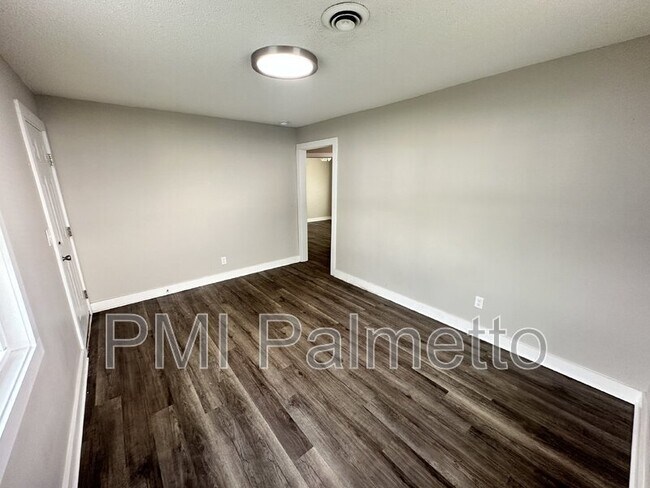 Foto del edificio - 530 Jasper St