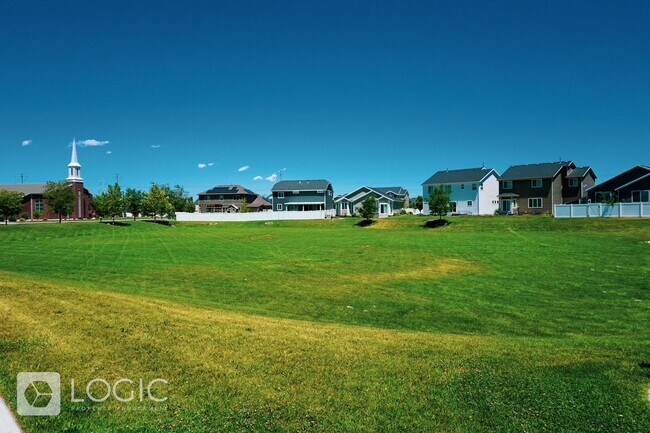 Building Photo - Gorgeous Home in Bluffdale!