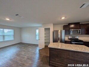 Building Photo - 913 Andean Emerald