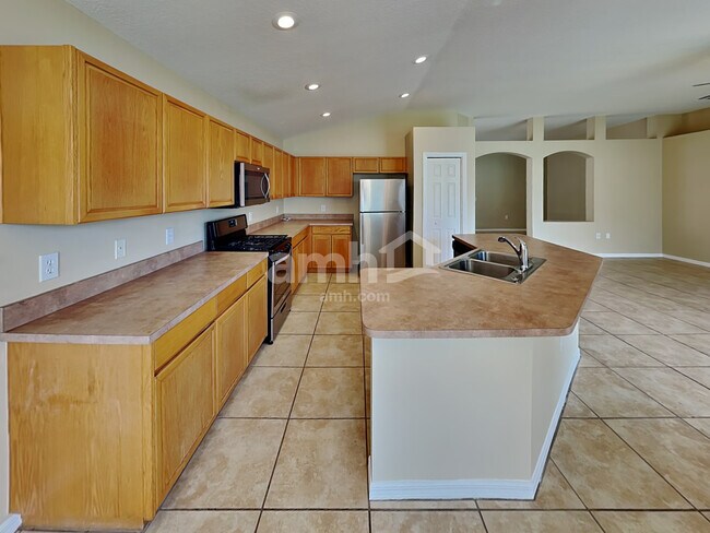 Foto del edificio - 15505 Martinmeadow Dr