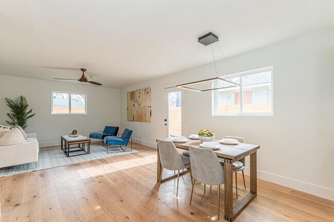 Foto del edificio - 1813 Magnolia Dr