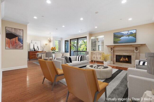 Living room - 324 N Palm Dr