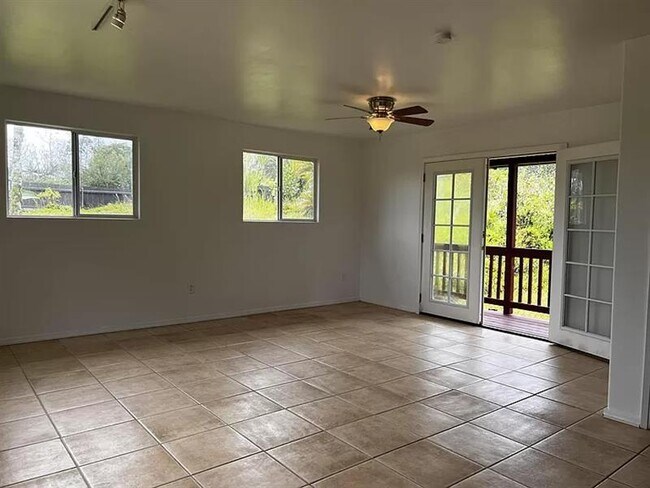 Building Photo - house available