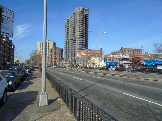 Foto del edificio - 75-52 113th St