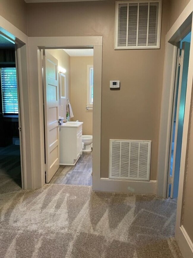 Building Photo - Brumfield Rd