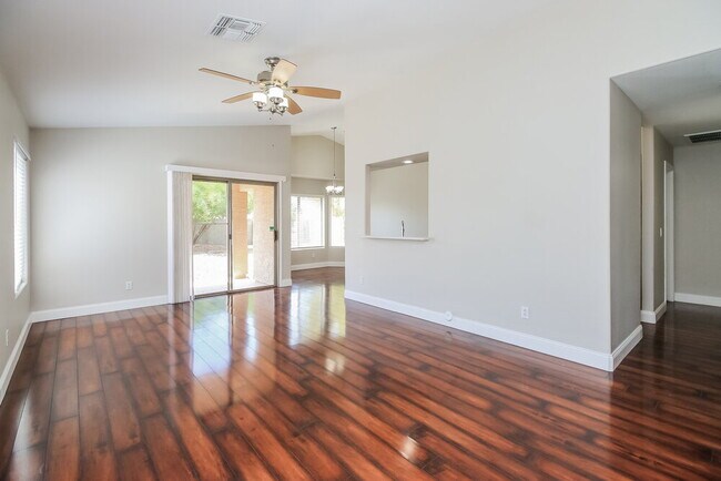Foto del edificio - 1617 W Kesler Ln