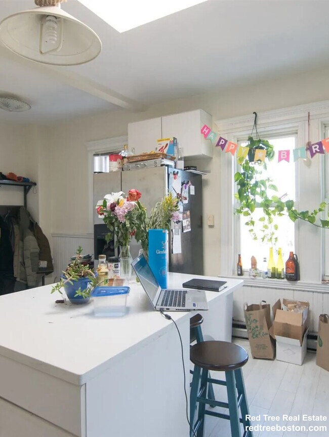 Foto del edificio - 231 Harvard St