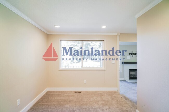 Building Photo - Beautifully Updated Mt. Park Condo Located...