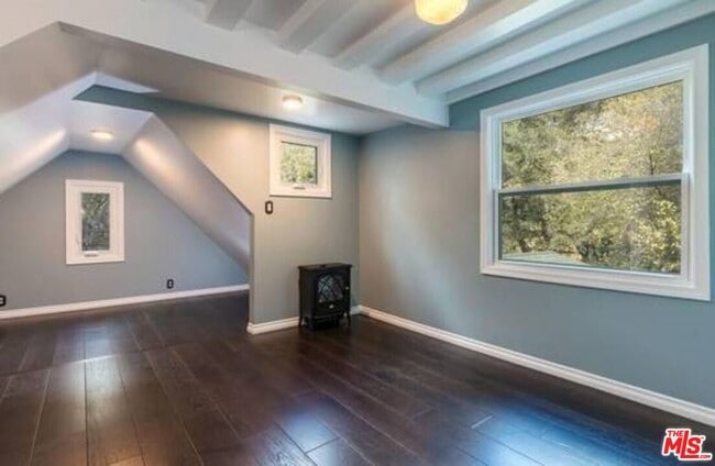 Building Photo - 638 N Topanga Canyon Blvd