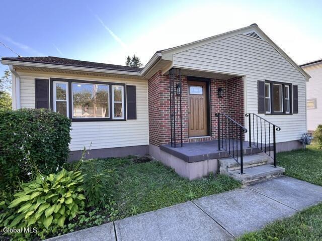 Building Photo - 3936 Albany St