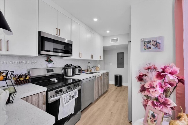 Building Photo - 3520 SW 88th Pl