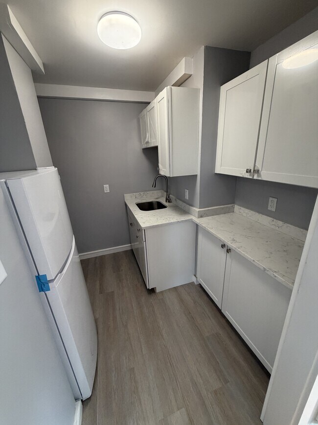 Foto del edificio - 2111-2113-2113 Acushnet Ave
