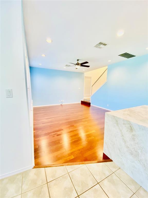 Building Photo - 8613 Rock Pigeon Dr