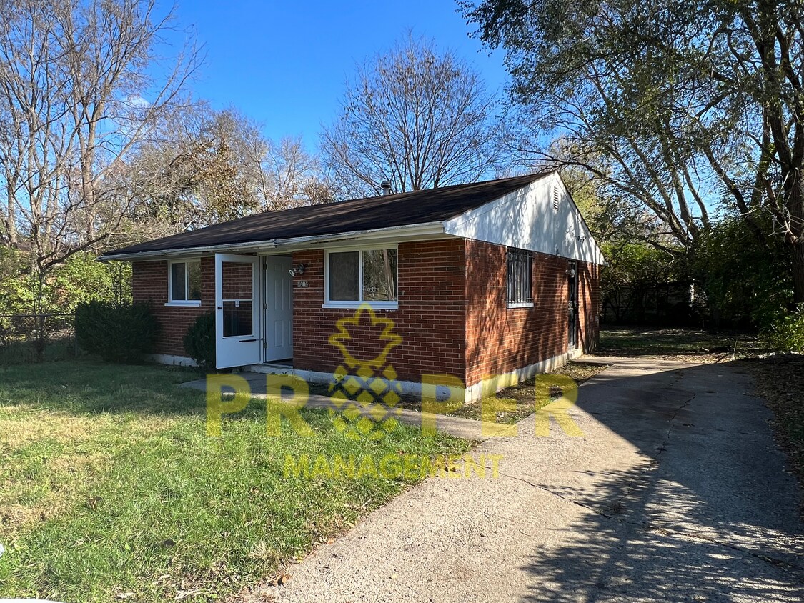 Foto principal - 2 bedrooms 1 bathroom house