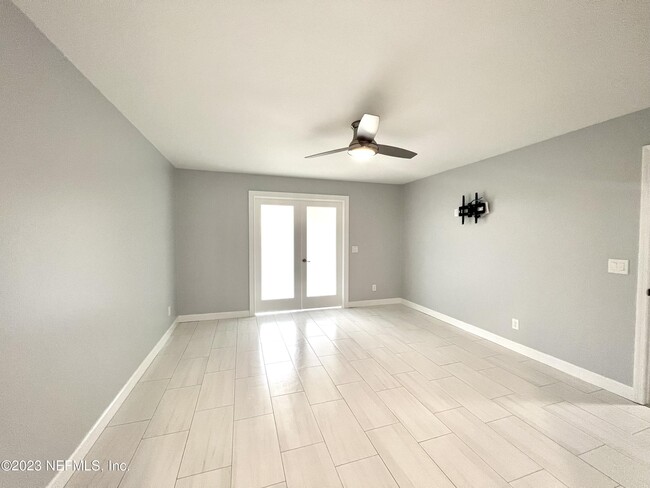 Foto del edificio - 8459 Rampart Rd