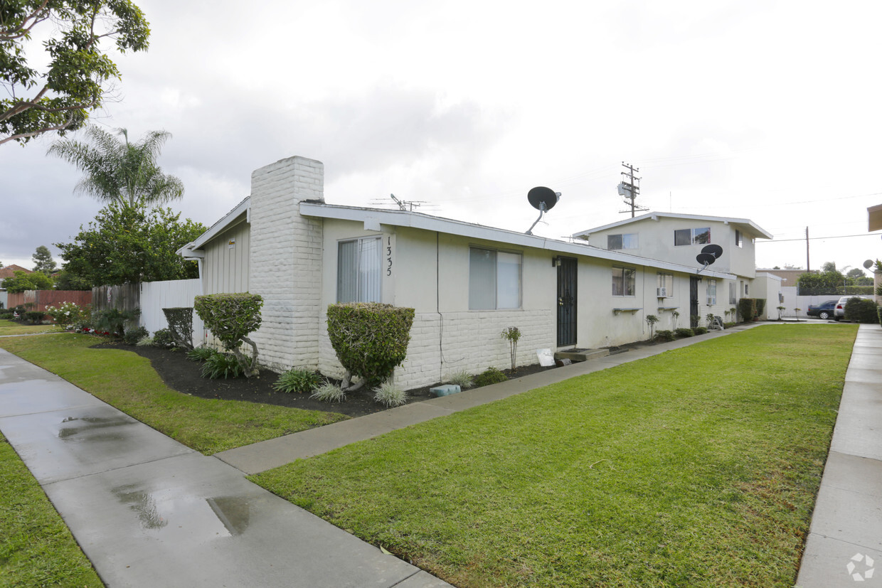 Primary Photo - 1335 Baker St