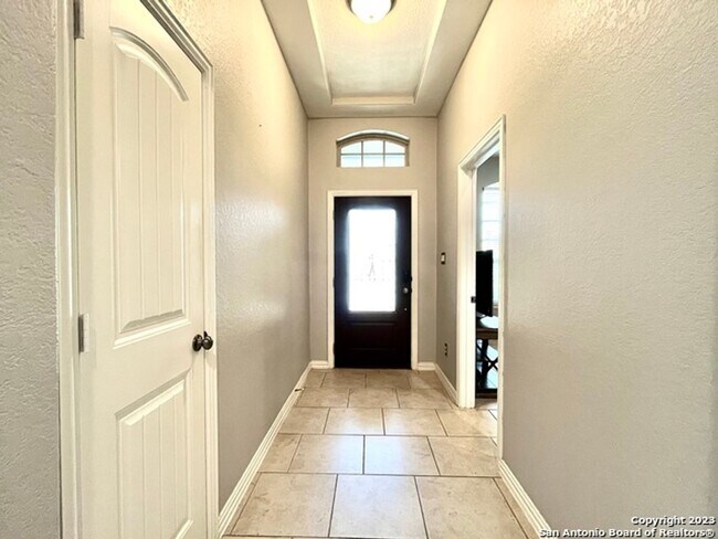 Foto del edificio - 5002 Miro